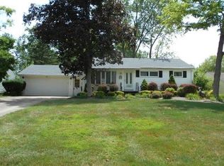 13469 Ruth Dr, Strongsville, OH 44136