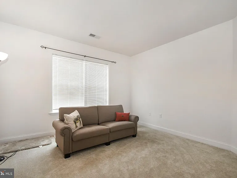 709 Stag Ct — Photo 9