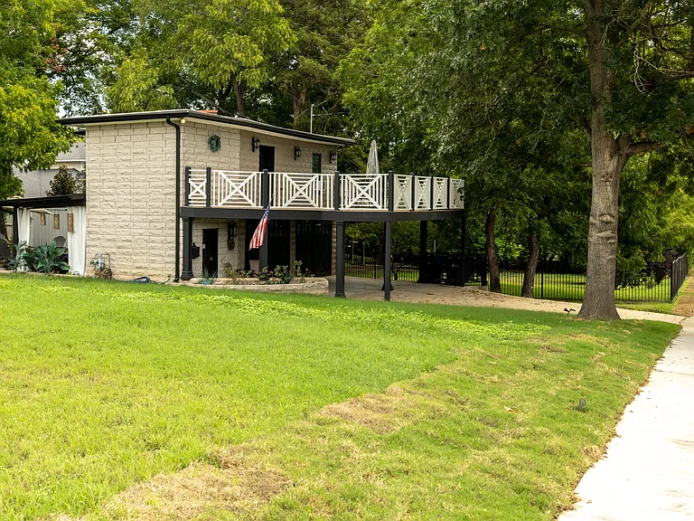 508 W Louisiana St — Photo 32