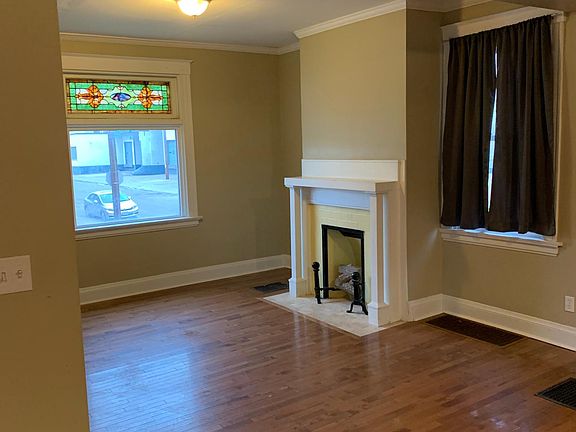 4th image of 3117 Robertson Ave
