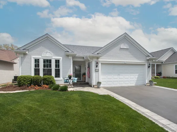 12370 Russet Ln, Huntley, IL 60142