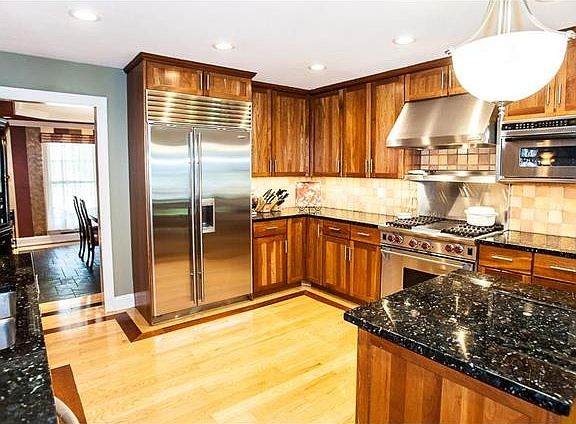 5th image of 1216 Riverwood Place Dr