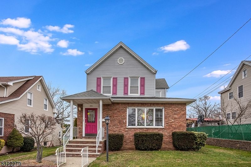 1st image of 133 Catherine Ave