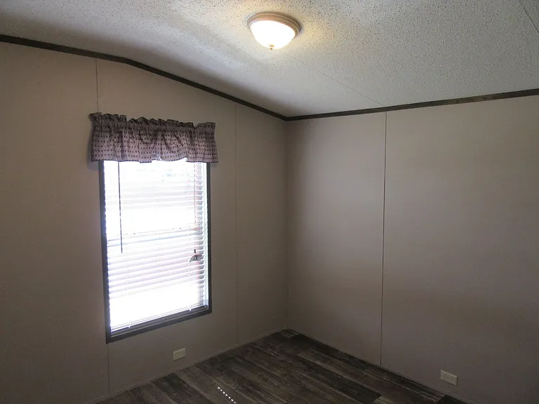 4905 Alameda St #1 — Photo 10