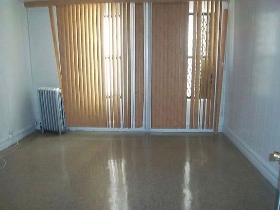 4th image of 823 E 147th St APT 24