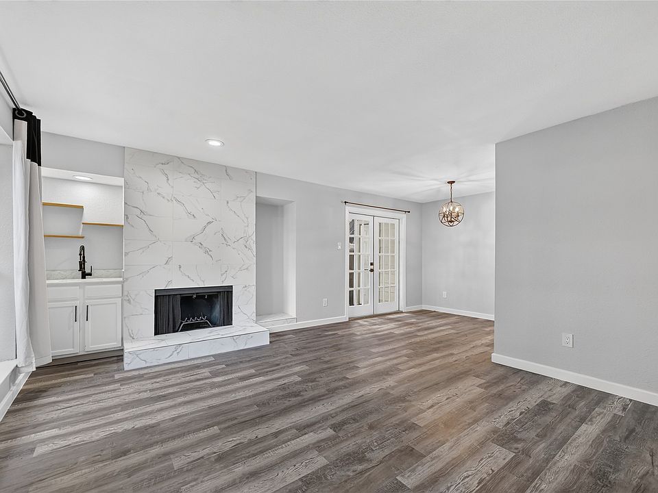 1st image of 6646 E Lovers Ln APT 911