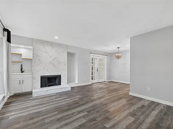 6646 E Lovers Ln APT 911, Dallas, TX 75214