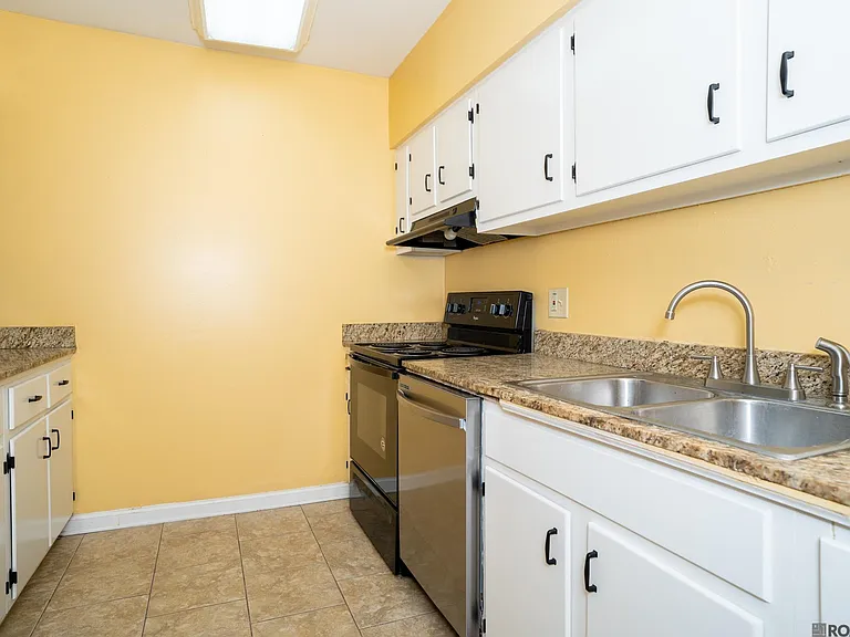 4630 Southpark Dr — Photo 7