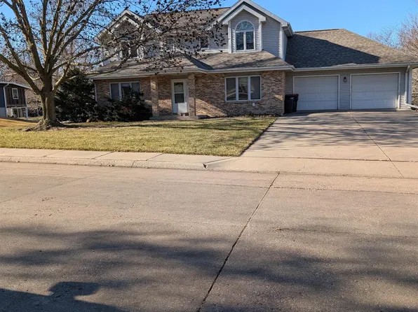 1725 N 14th St, Beatrice, NE 68310