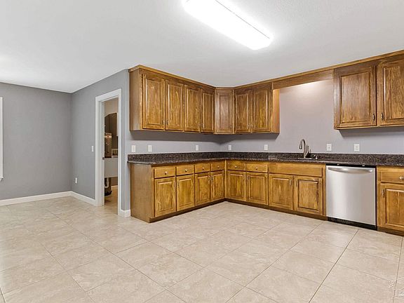 4th image of 6069 Oglesby Rd