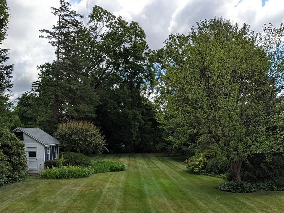 1st image of 635 Weed St