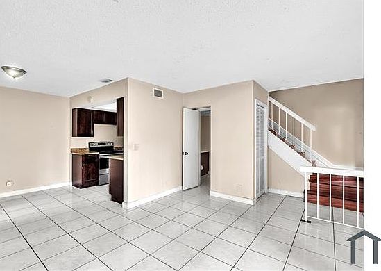 5th image of 5710 NW 21st St #36