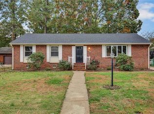 909 Jamestown Rd, Colonial Heights, VA 23834