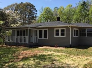 2736 Fairwood Dr SE, Hudson, NC 28638