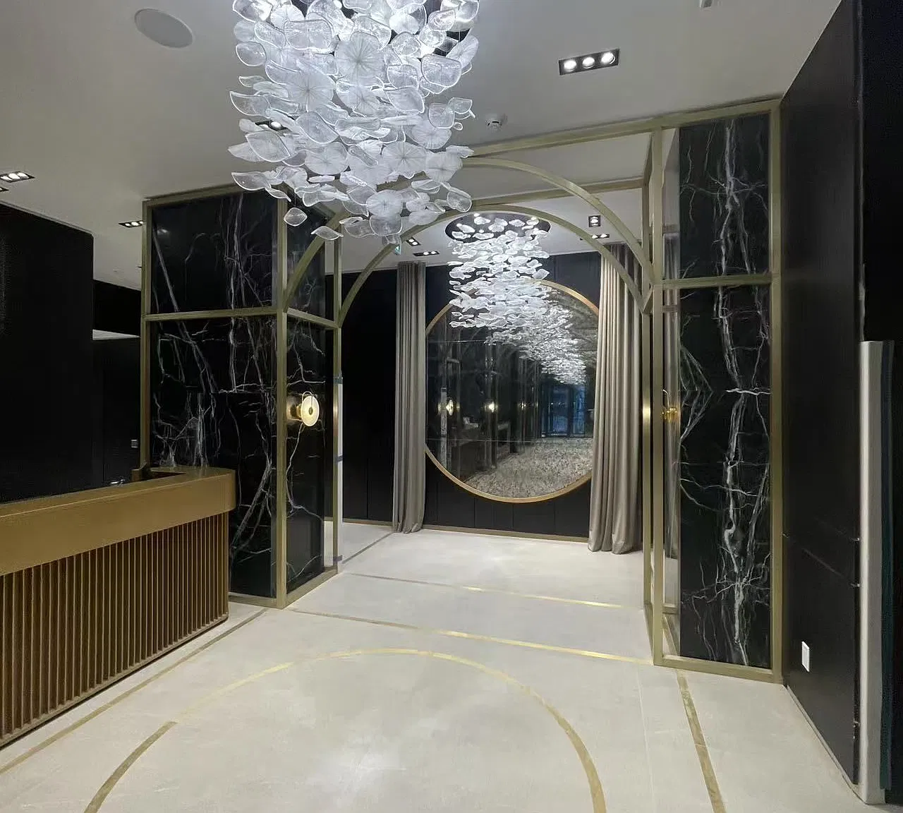 771 Yonge St — Photo 3