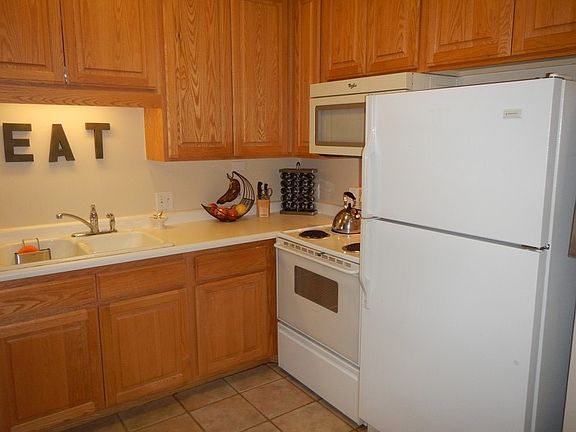 5th image of 838 E South Temple St #209