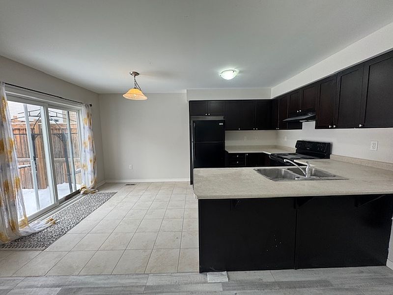 Kitchener Apartment for rent - 3 Bedrooms — photo 19