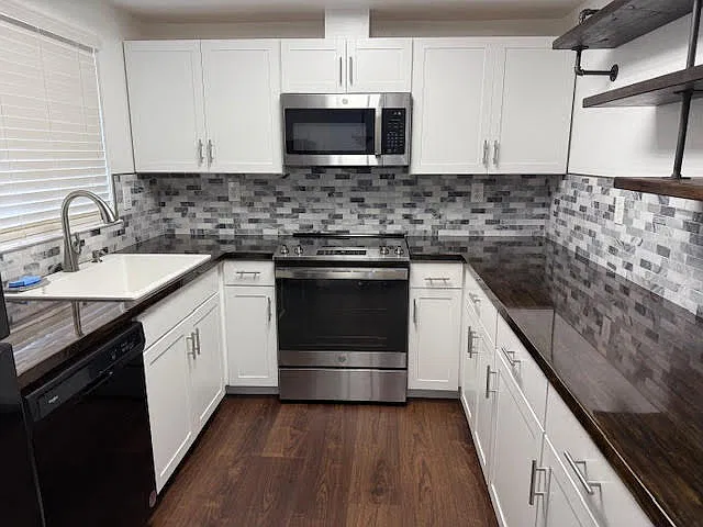 2 bed, 1095 sqft, $2,975 — Photo 1