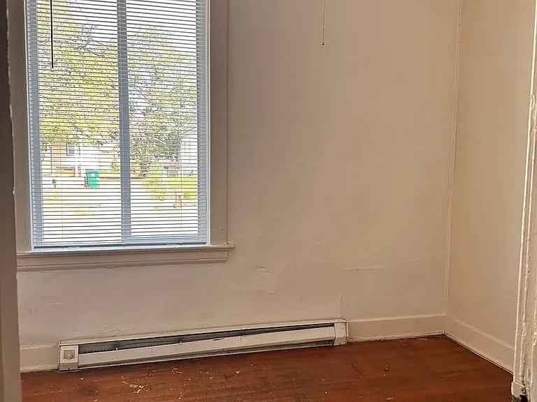 5028 N Nelson St — Photo 10