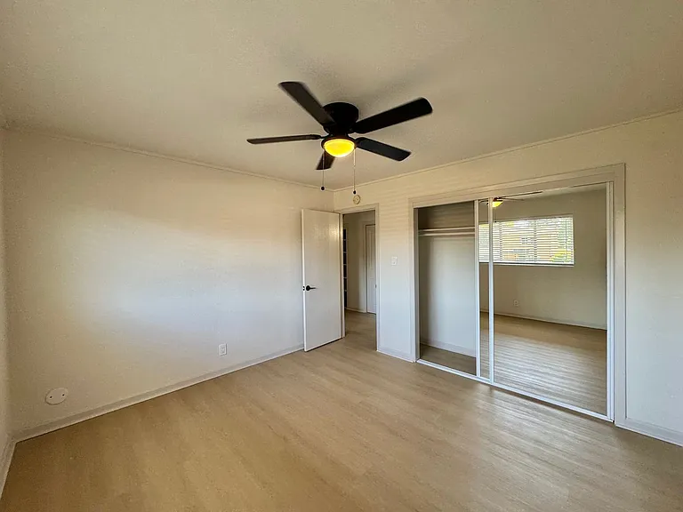 655 N Delaware St — Photo 18
