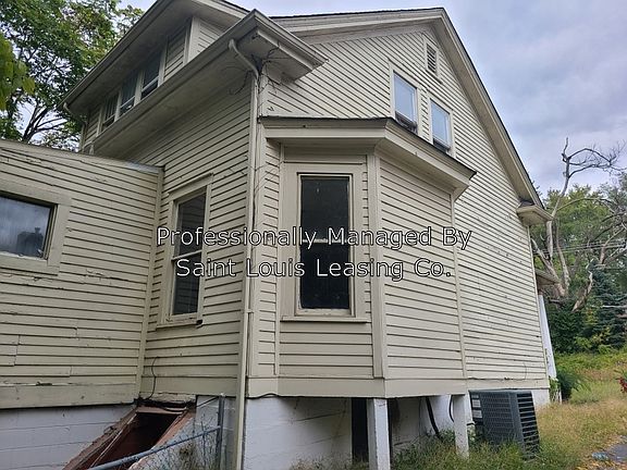 4th image of 303 Saint Louis Ave