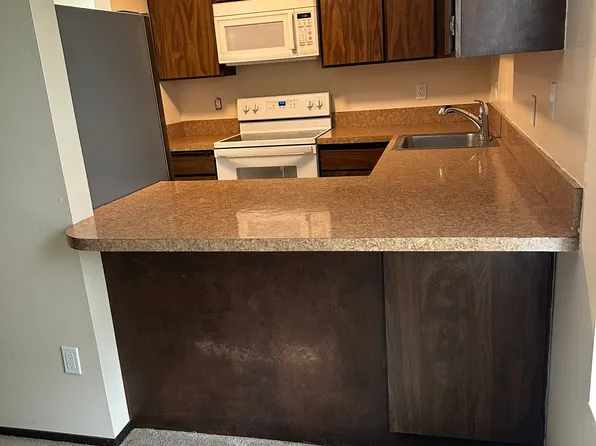 19495 NW Mahama Pl APT D, Portland, OR 97229