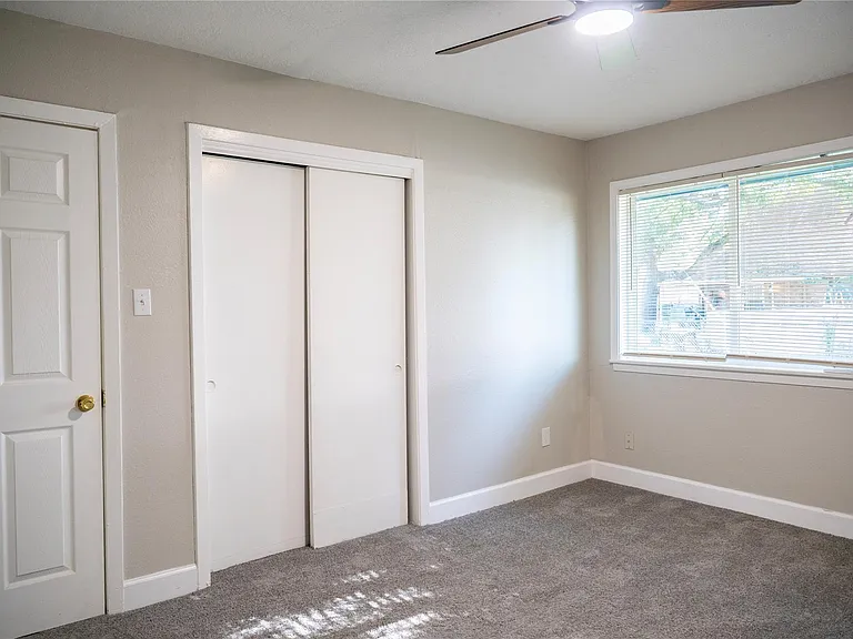 5502 Elm Tree Dr — Photo 17
