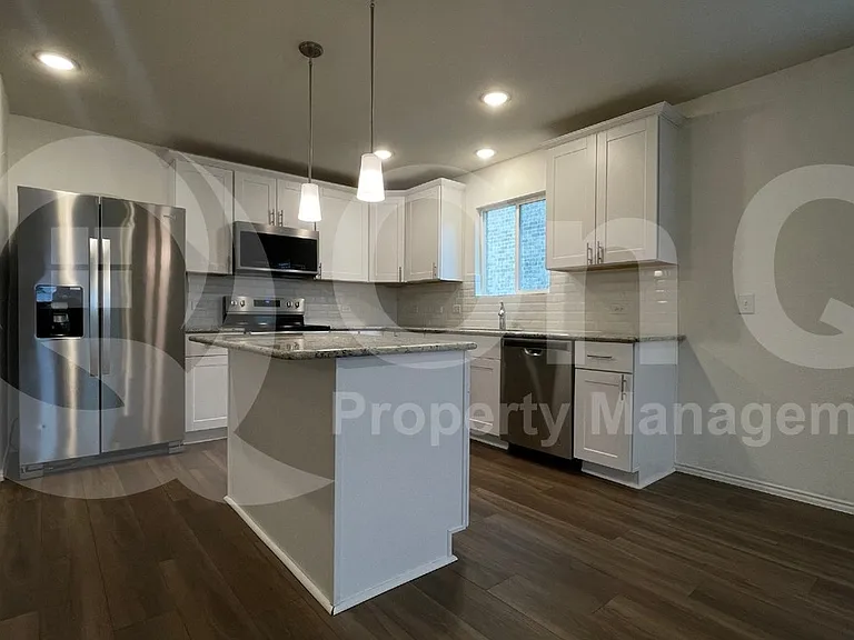 1315 Binfield Dr — Photo 4