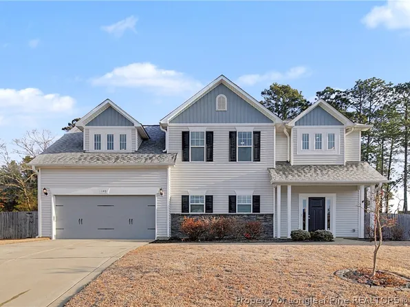 143 Ledgebrook Ln, Raeford, NC 28376