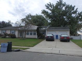 9 Westbrook Rd, Howell, NJ 07731