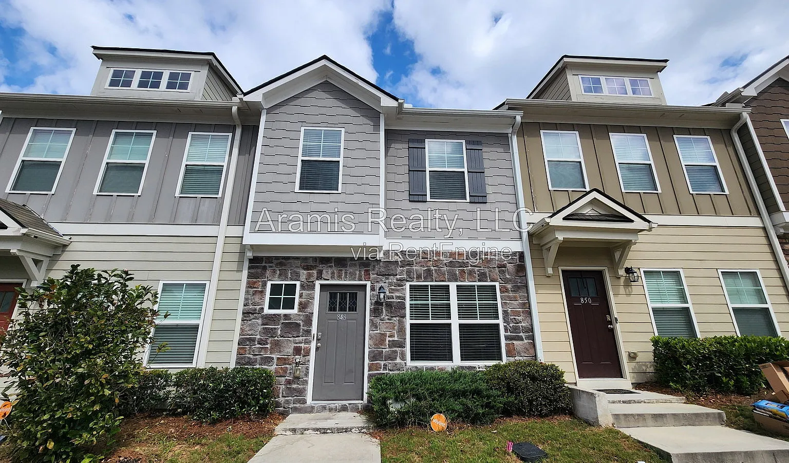 3 bed, 2.5 bath, 1504 sqft, $1,895 — Photo 1