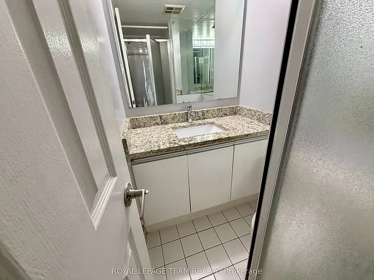 550 Cambridge St S #102 — Photo 21