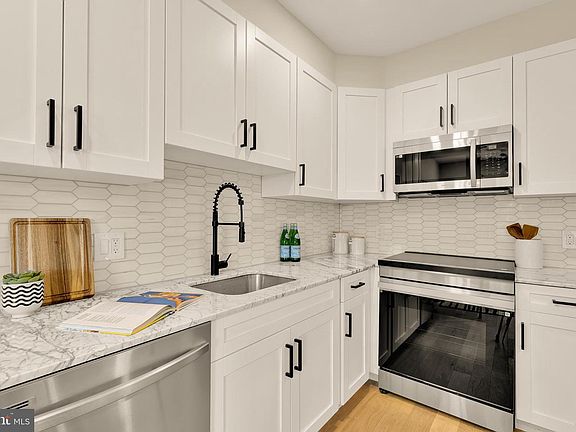 5th image of 2606 41st St NW #6