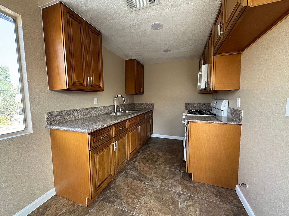 1st image of 1447 Pumalo St APT 2