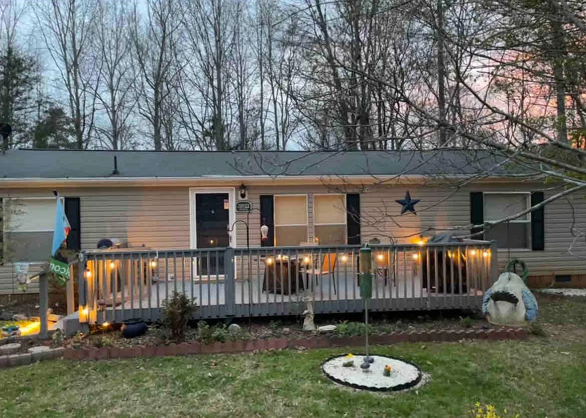 88 Floyd Blackwell Rd — Photo 1