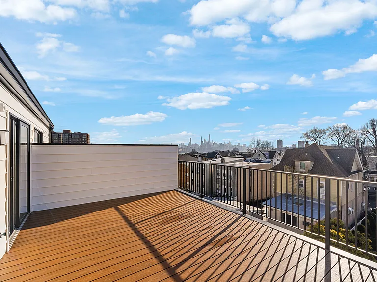 222 Washington Pl — Photo 31