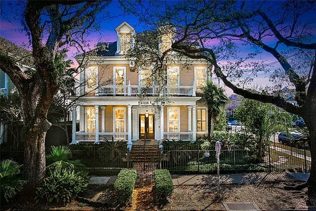 1st image of 4036 Saint Charles Ave