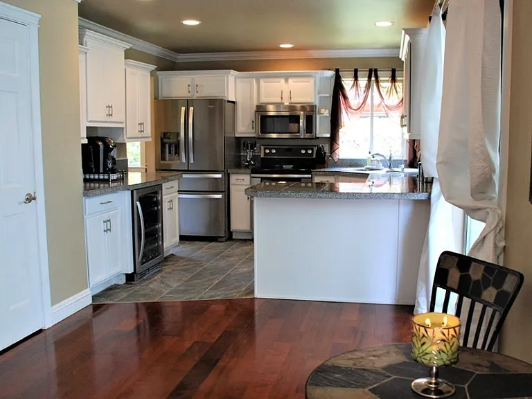 1018 27th Street Ct NW — Photo 4