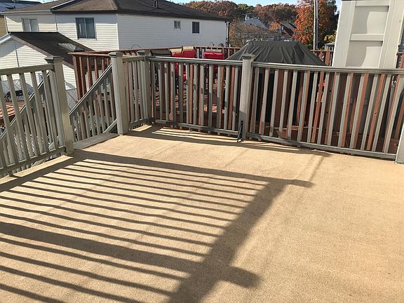 3rd image of 104 Sandalwood Dr