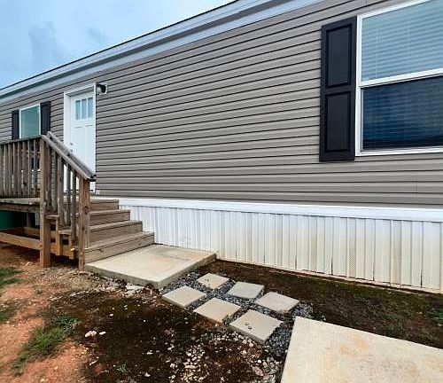 5th image of 82 Teasley Ln
