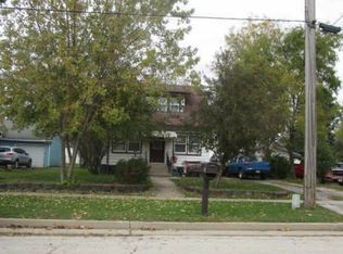 106 Orchard St, Poplar Grove, IL 61065