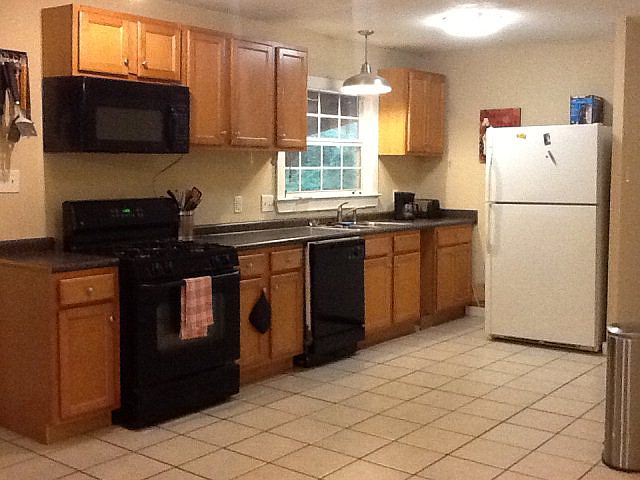 2nd image of 4359 Knob Hill Dr