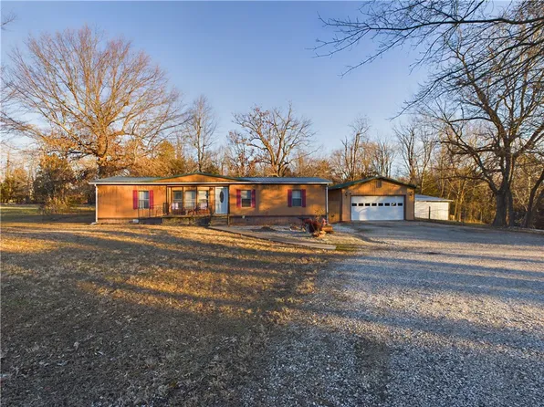 9893 206th Hwy, Harrison, AR 72601