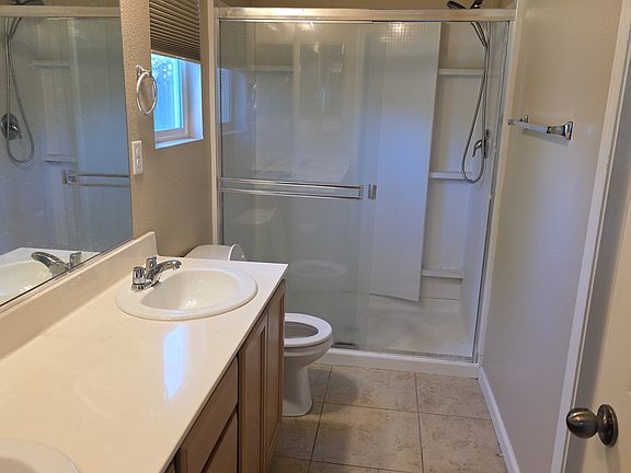 4th image of 3025 Haywood Pl