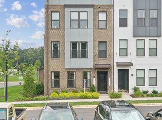 20306 Newfoundland Sq, Ashburn, VA 20147