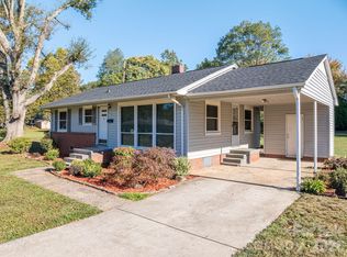 1724 E Perry St, Gastonia, NC 28054