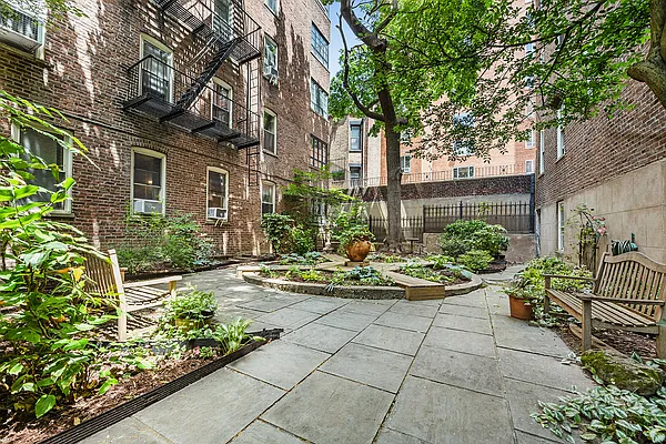 Sold by Compass | media 14