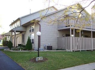 243 Juniper Cir, Streamwood, IL 60107
