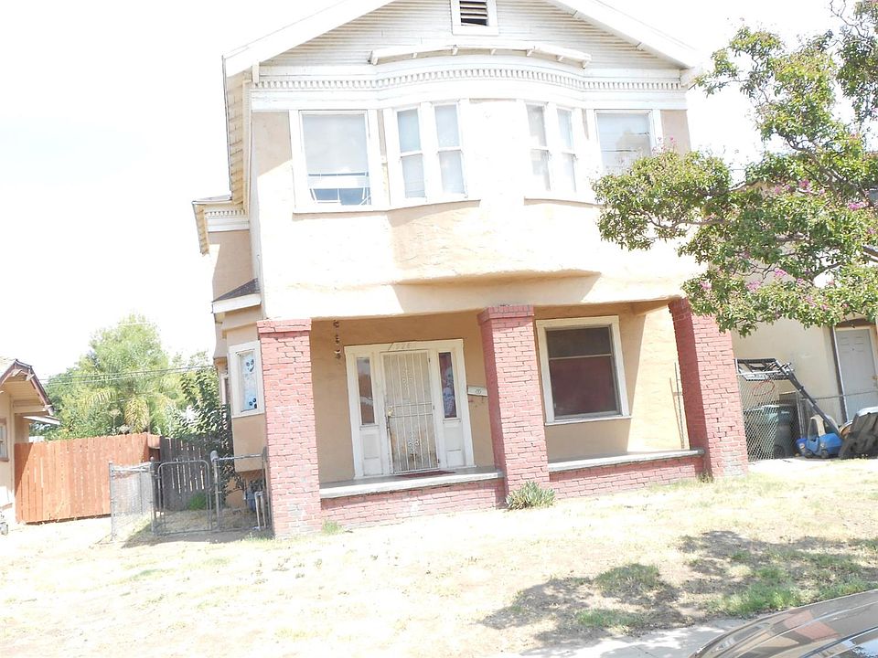 1st image of 526 N Farris Ave