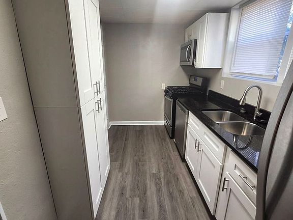 4th image of 5 Burbank Dr SW Unit B